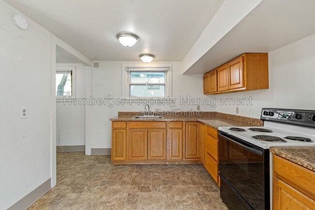 Photo - 1504 W Alice Ave
