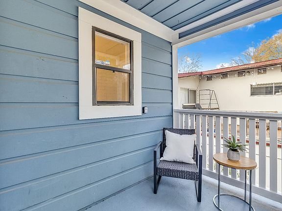 Photo - 2410 G St Unidad 12