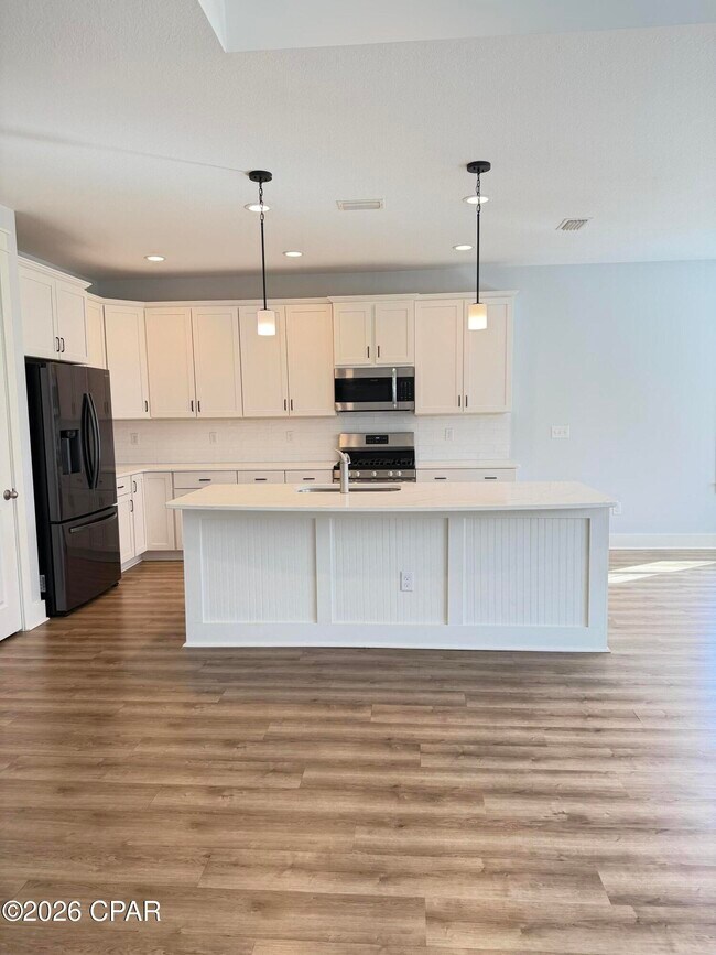 Photo - 300 Foxtail Wy