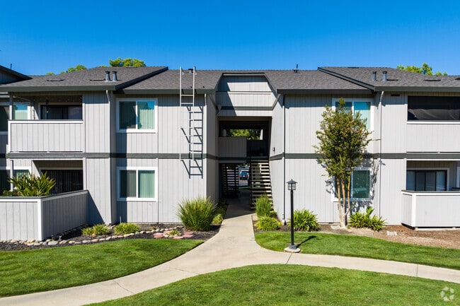 Maple Ridge Apartments