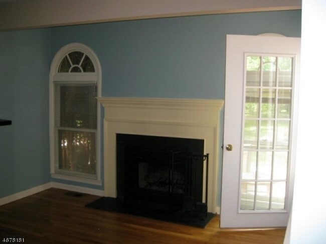 25 Wexford Dr