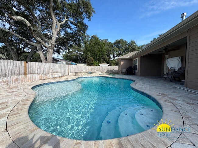 Photo - Stunning 4 Bedroom Home with Sparkling Pool!