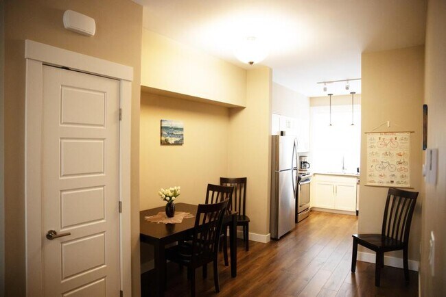 Photo - 2 bedroom in Kitimat BC V8C 2N9