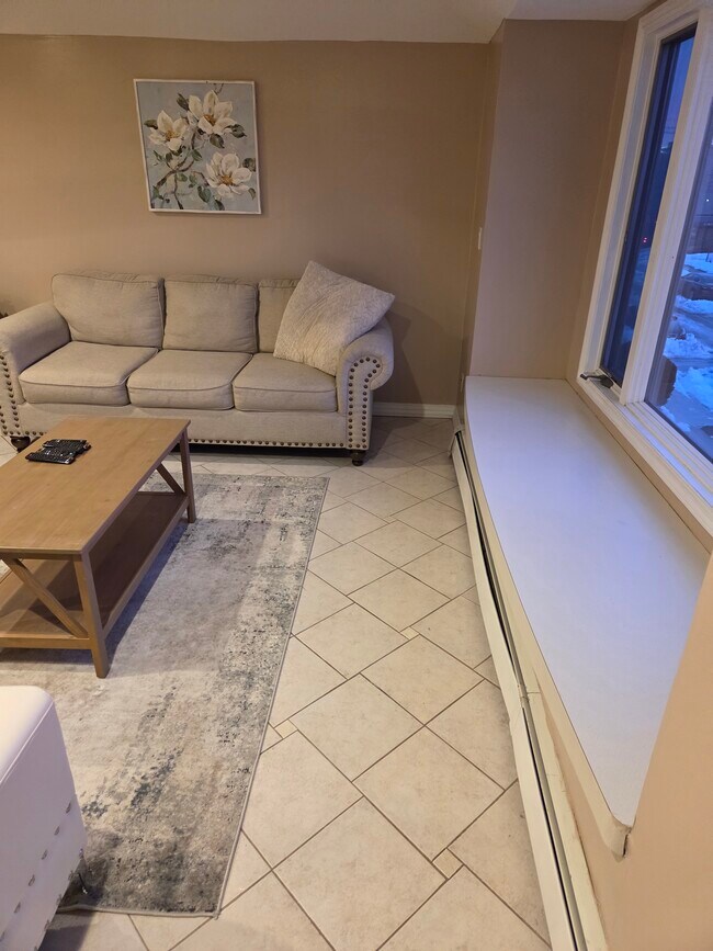 Asiento de ventana - 15633 94th St Unidad 2nd Floor