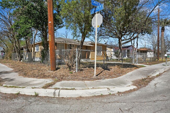 Photo - **50% Off First Month's Rent!**Newly Renovated 3 Bed / 2 Bath Home with Hardwood Floors & Spaciou...