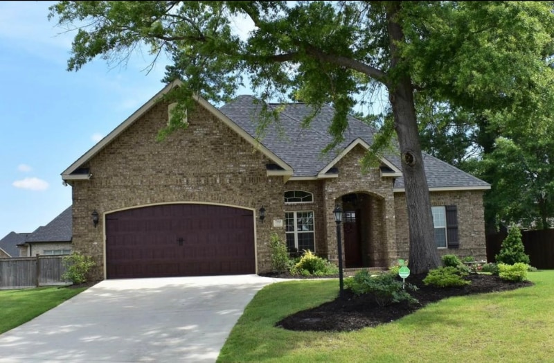 Photo - 702 Gus Ct House