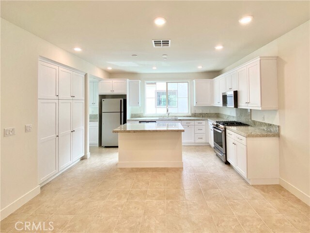 Photo - 18303 Iris Ln