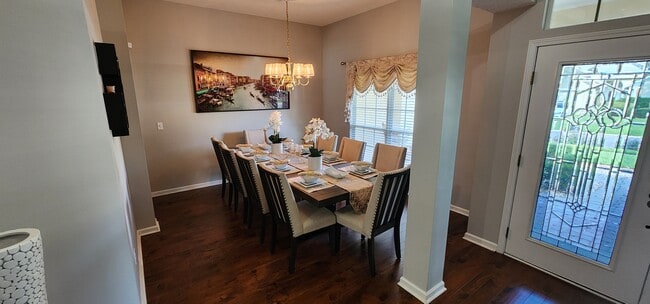 Photo - 3051 Tower Oaks Dr