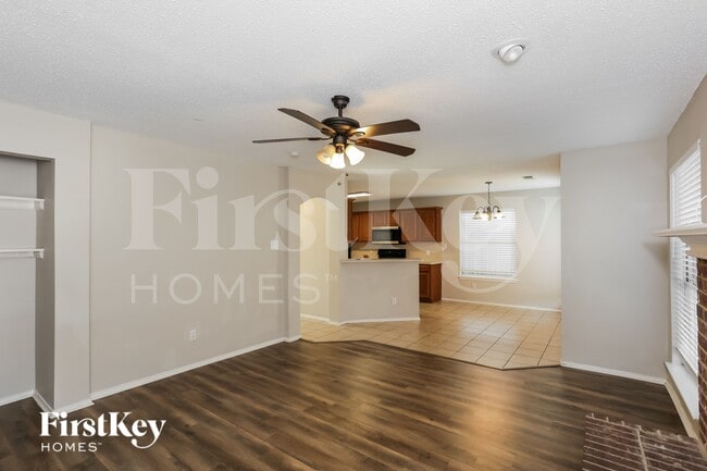 Photo - 1146 Finch Cir