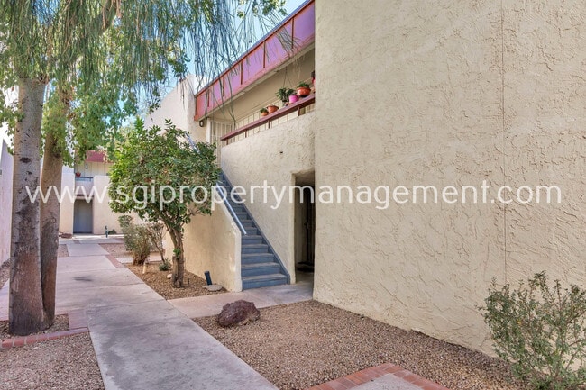 Building Photo - 3828 N 32nd St Unit 229 Rental