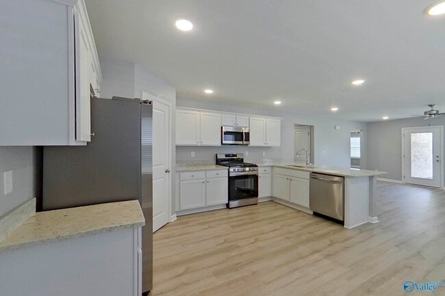 Photo - 395 Angela St