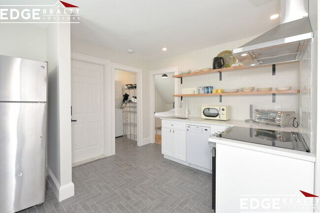 Photo - 16 Lexington St Unit 3