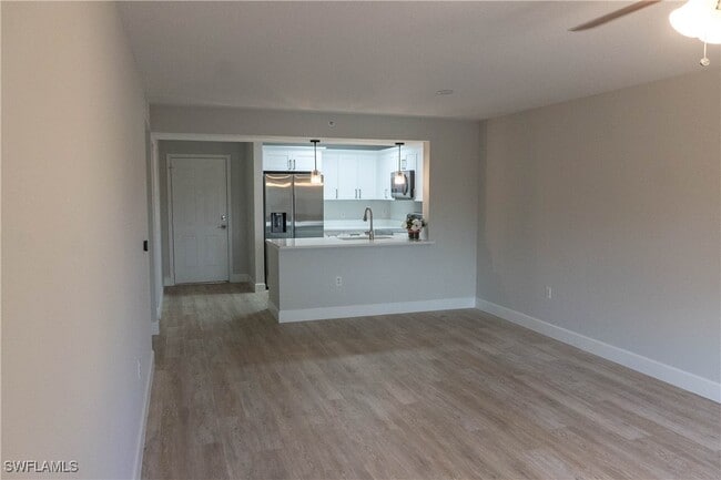 Photo - 8234 Key Royal Cir Unidad 523