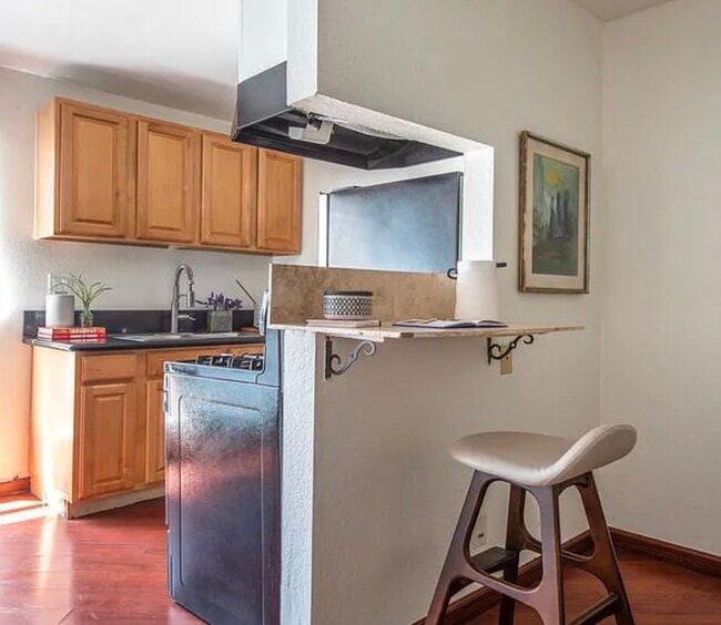Photo - 4361 Berryman Ave Unidad #12