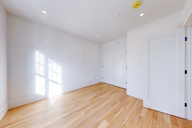 Photo - 48 Geneva St Unit #3A