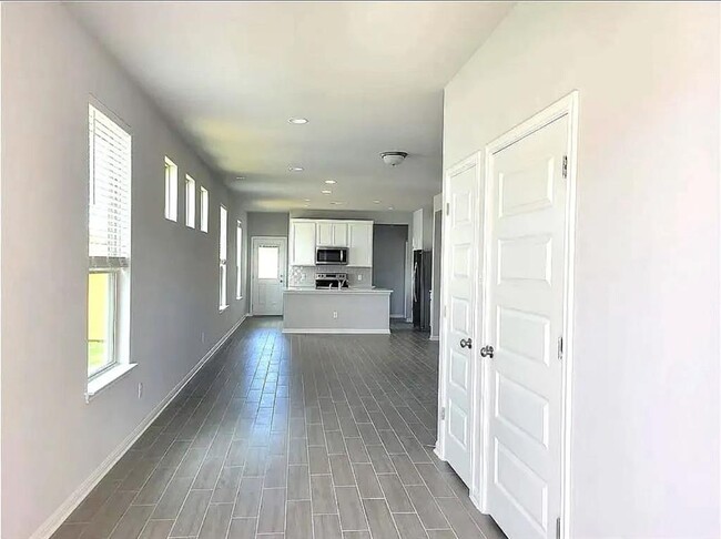 Photo - 489 Unforgiven Ln