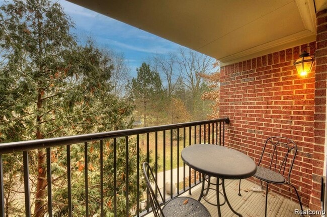 Photo - 137 Village Way