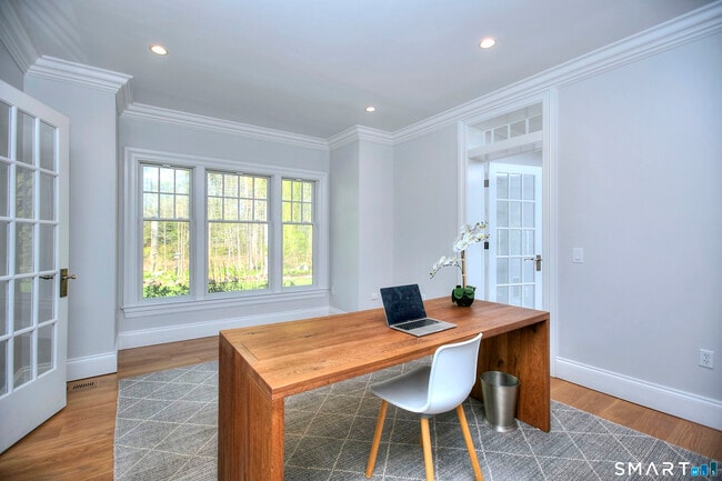 Photo - 46 Burr Farms Rd
