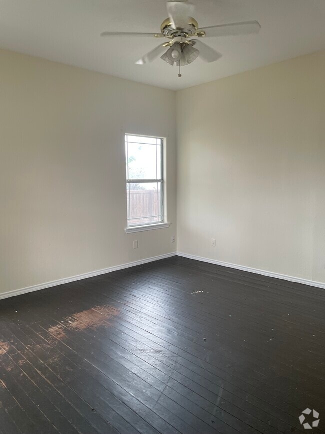 Building Photo - 428 S Texas Ave Unit #4 Rental