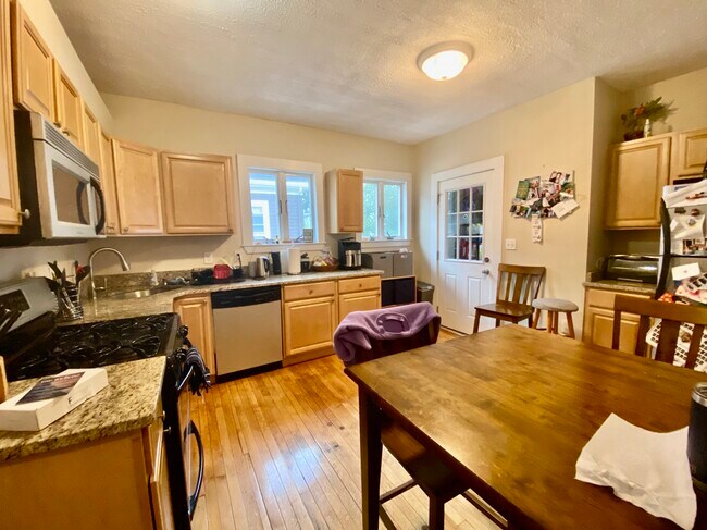 20 Sunset Rd