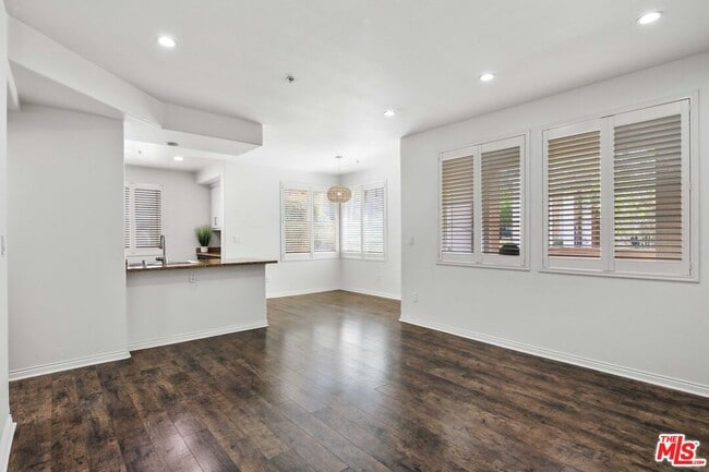 Photo - 360 W Ave 26 Unit 126