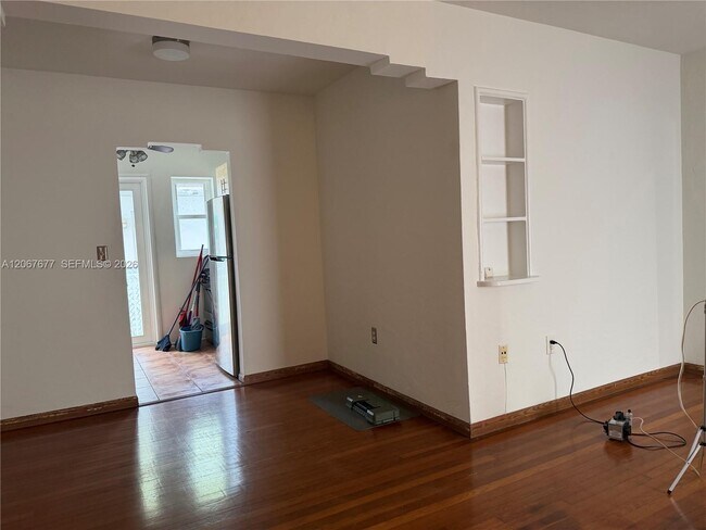 500 77th St Unidad 2
