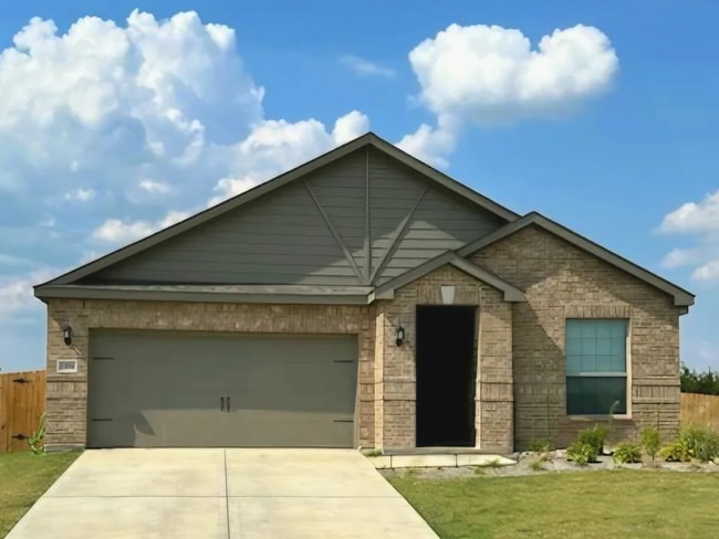 Photo - 2304 Dahlia Way House