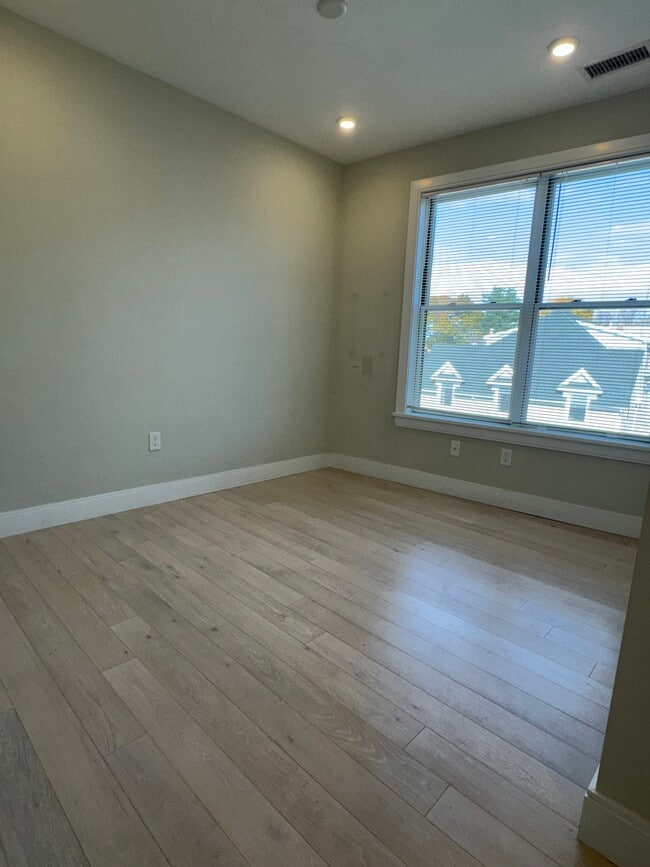 Photo - 97 Green St Unidad 3