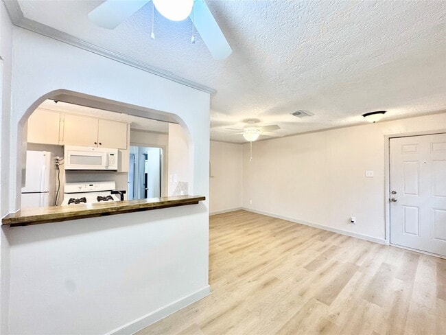 Photo - 1307 Willard St Unit 4