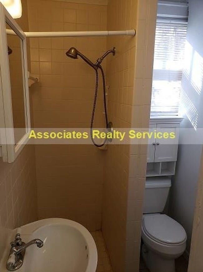 Photo - Walk to UF! Cute/Historic 3 bedroom, 2 bath, LOOK!