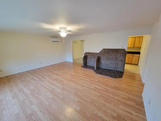 Photo - 2816 NE 30th St