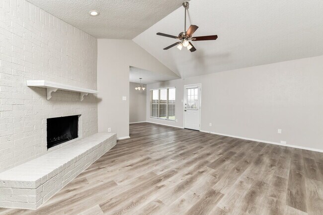 Photo - 1225 N Knowles Dr