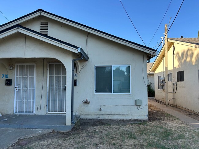 1 bedroom 1 bath Duplex Located in Merced!! - 1 bedroom 1 bath Duplex Located in Merced!! House