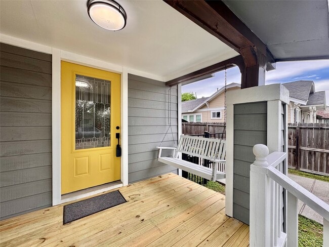 Photo - 805 Tabor St