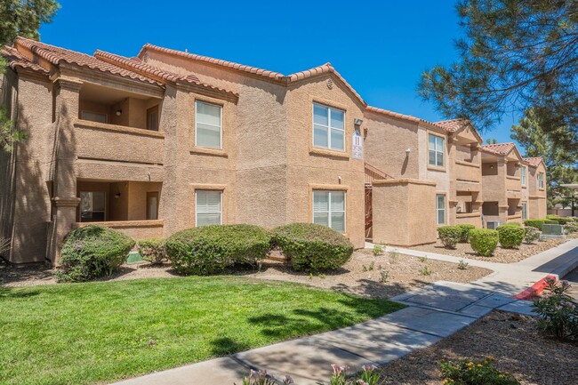 Building Photo - 2 bedroom/2 bath Condo Downstairs Unit 1058