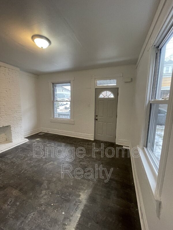 Photo - 128 S Spring Ave