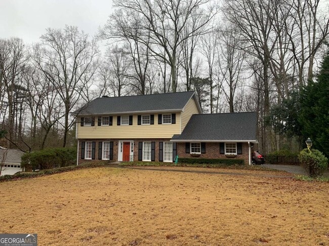 Building Photo - 3896 Parkcrest Dr NE