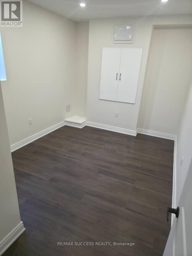 Photo - 1407 Hearns Pl
