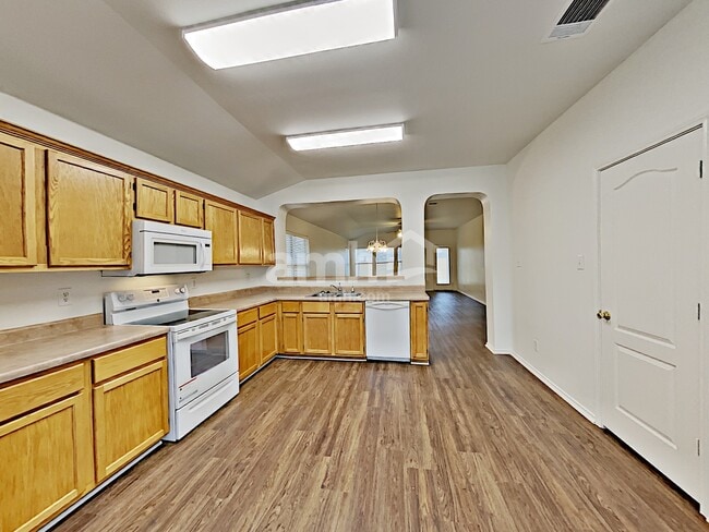 Photo - 10043 Stagecoach Bay