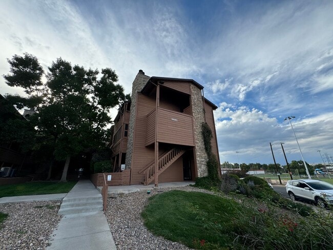 Building Photo - Centennial Lake Park Condo
