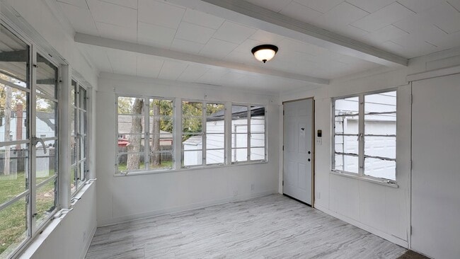 Photo - 3 bd 1.5 ba ranch home with screened back porch Joliet