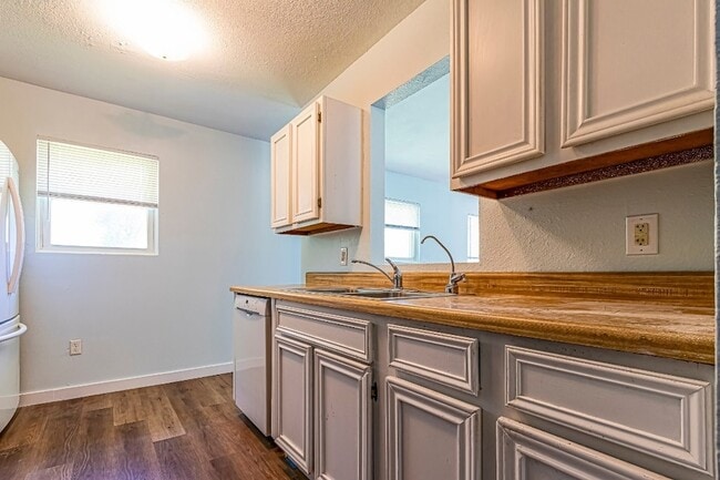 Photo - 314 Normagene St