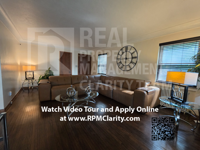 Photo - 2458 Kenwood Blvd Unit Lower