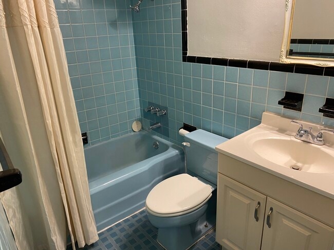 Photo - 1588 NE 110th St Unidad 1