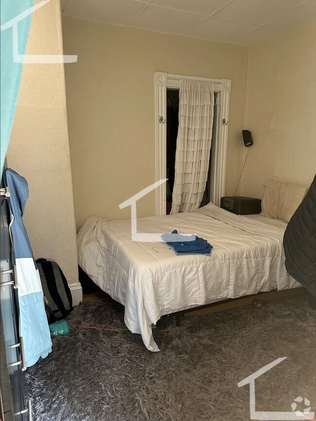 Building Photo - Nice Studio available 7/1 Rental