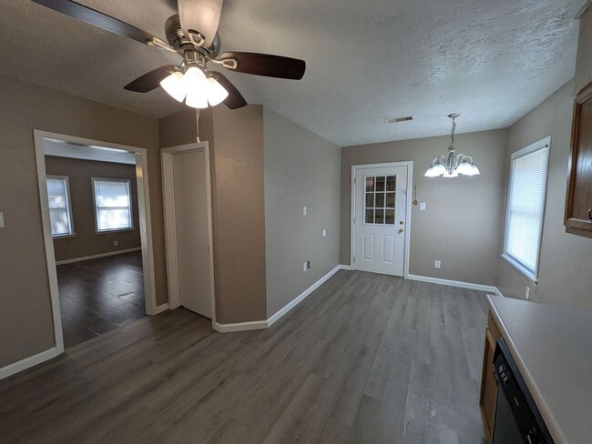 Photo - 707 S 13th St