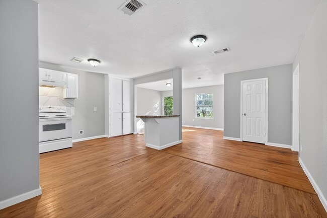 Photo - Spacious 4-Bedroom Home — Housing Vouchers Accepted