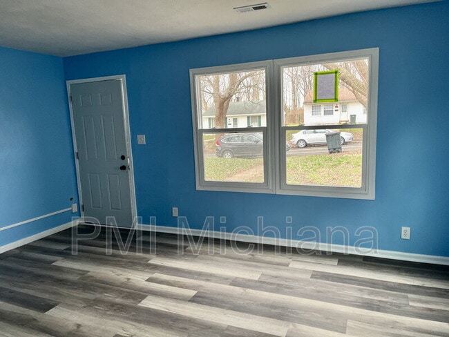 Photo - 1909 Swygart Ave