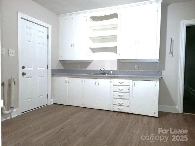 Photo - 1606 Allen St