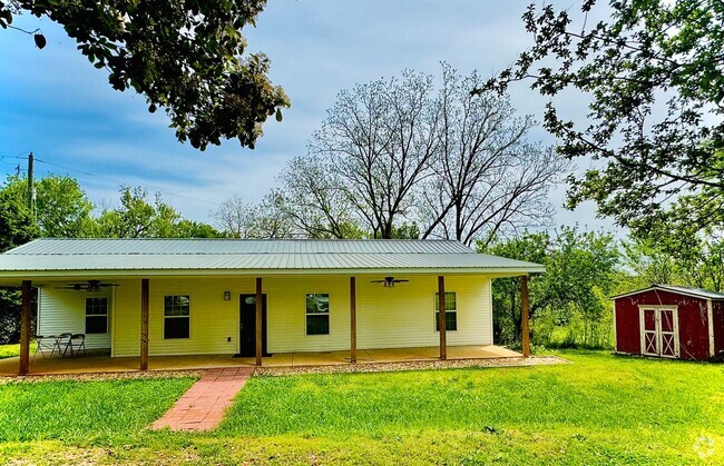Building Photo - Beautifully Renovated 3-Bedroom Home with ...
